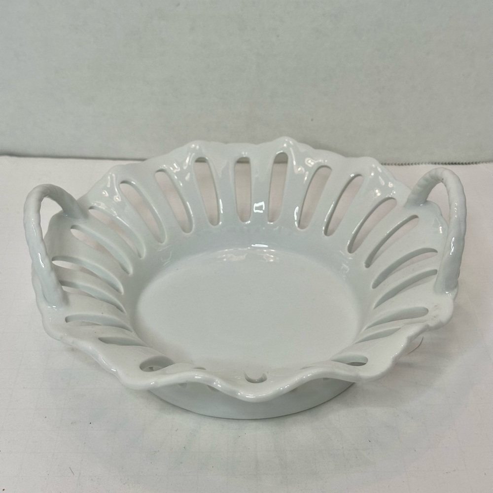 Antique Reflections by J Godinger 8 inch White Ceramic Candy Dish Two Handles